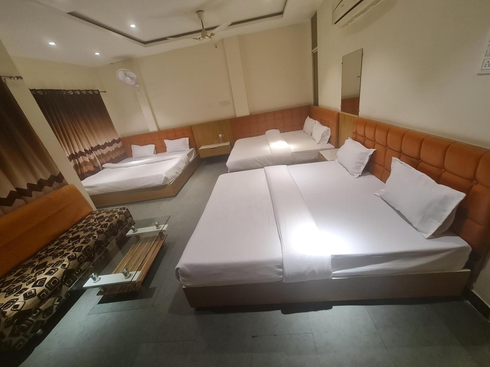 אויאיין Hotel Empire מראה חיצוני תמונה
