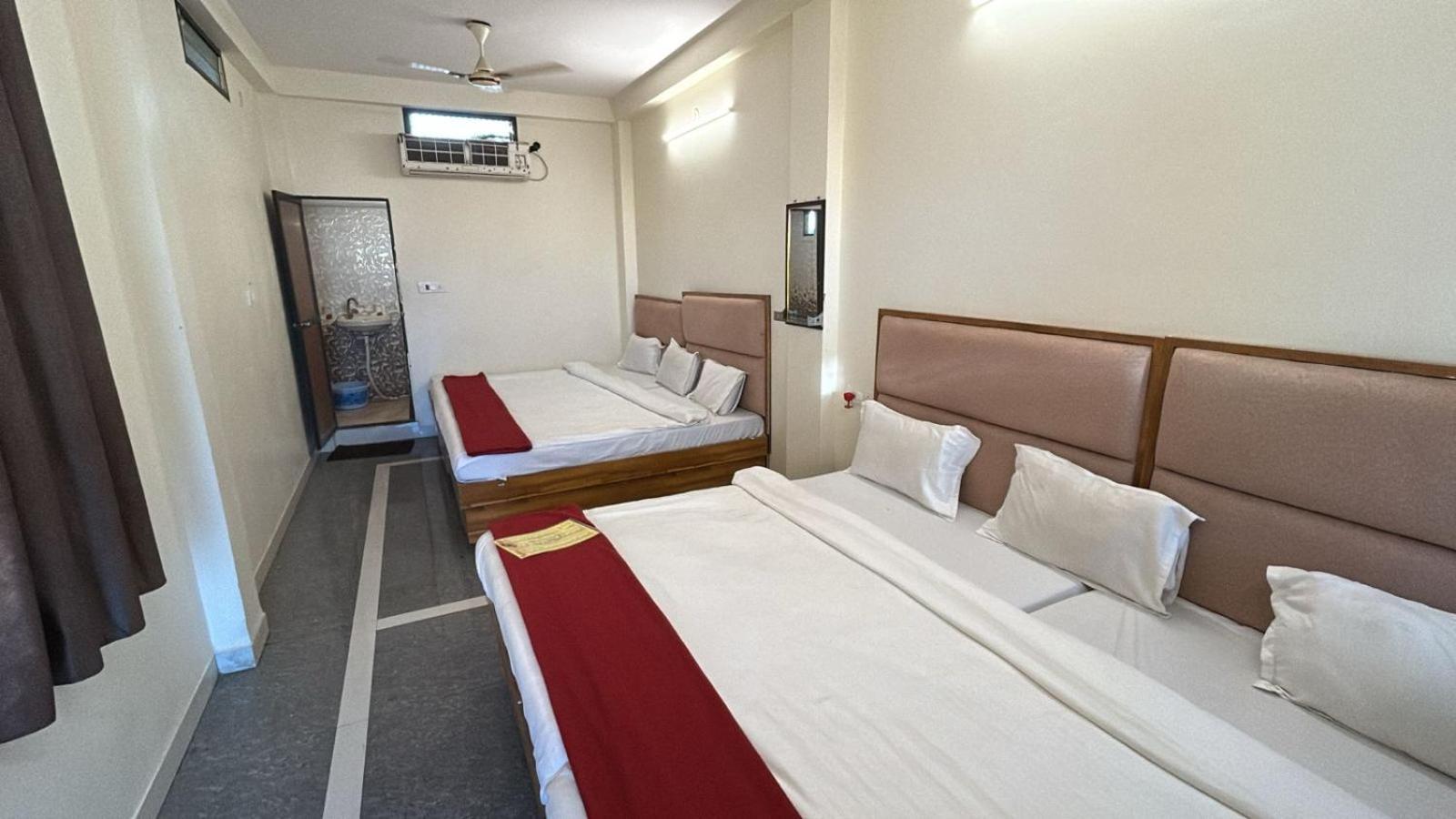 אויאיין Hotel Empire מראה חיצוני תמונה